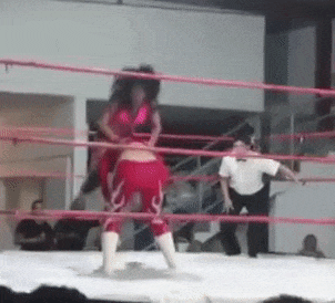File:Belly to back piledriver maligna.gif