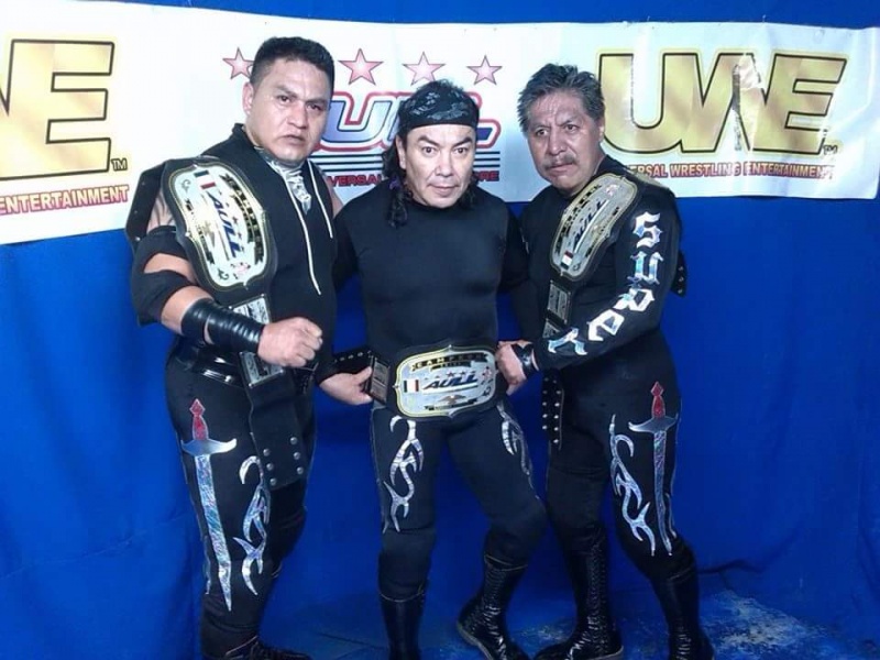 File:Los Diabolicos AULL Trios Champions.jpeg
